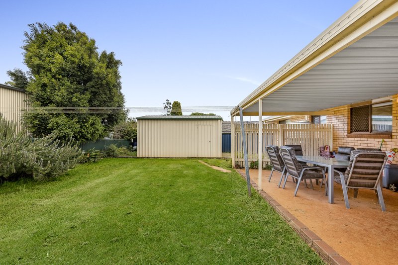 Photo - 19 Jimbour Drive, Newtown QLD 4350 - Image 11