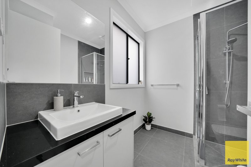 Photo - 19 Jobs Road, Rockbank VIC 3335 - Image 12