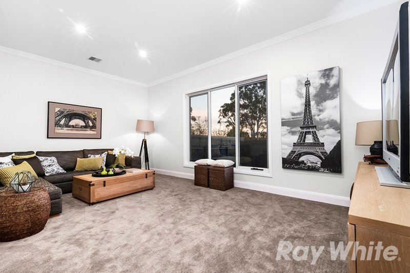 Photo - 19 Joyce Avenue, Glen Waverley VIC 3150 - Image 5