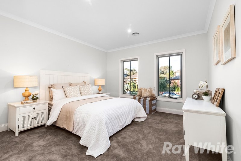 Photo - 19 Joyce Avenue, Glen Waverley VIC 3150 - Image 8