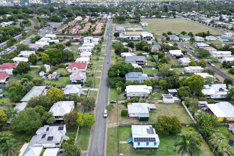 Photo - 19 Joyce Street, East Ipswich QLD 4305 - Image 5