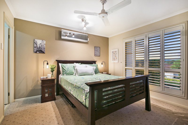 Photo - 19 Juniper Place, Carindale QLD 4152 - Image 14