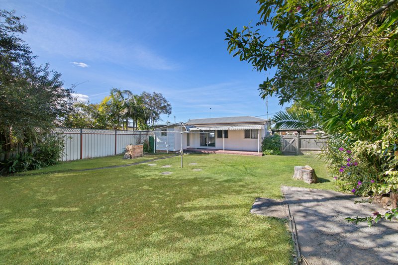 Photo - 19 Kalani Street, Budgewoi NSW 2262 - Image 3