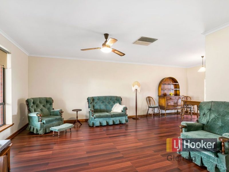 Photo - 19 Kallamurra Street, Hallett Cove SA 5158 - Image 8