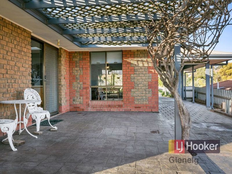 Photo - 19 Kallamurra Street, Hallett Cove SA 5158 - Image 15