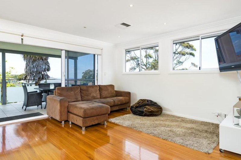 Photo - 19 Kangaroo Rd , Collaroy Plateau NSW 2097 - Image 3