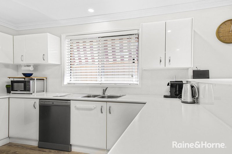 Photo - 1/9 Kariboo Lane, Mount Hutton NSW 2290 - Image 2