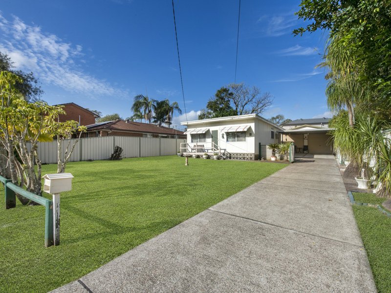 Photo - 19 Kawana Avenue, Blue Haven NSW 2262 - Image 2