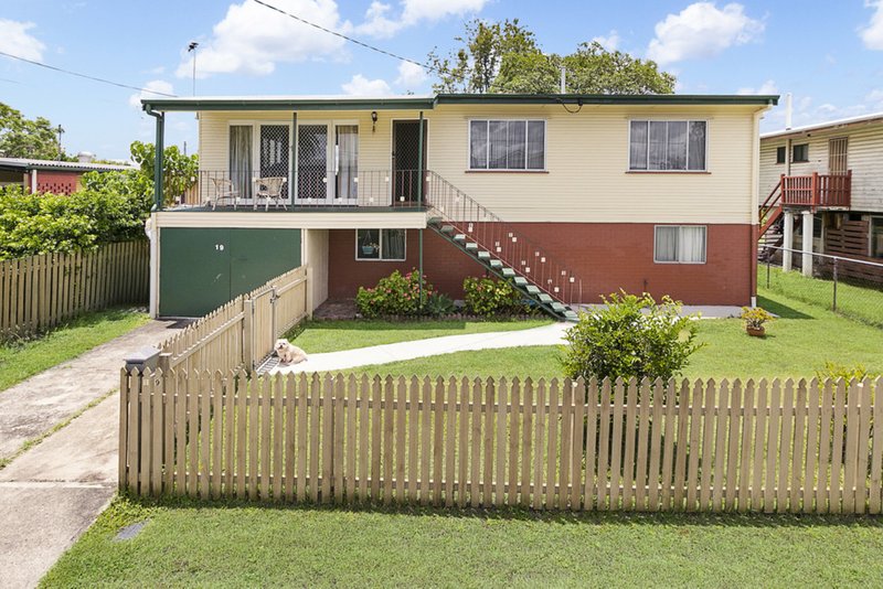 Photo - 19 Kawana Street, Archerfield QLD 4108 - Image 2