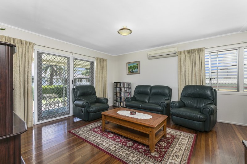 Photo - 19 Kawana Street, Archerfield QLD 4108 - Image 3