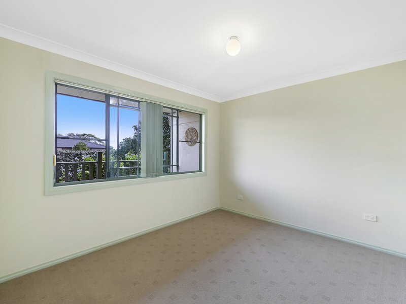 Photo - 19 Kendall Crescent, Norah Head NSW 2263 - Image 5