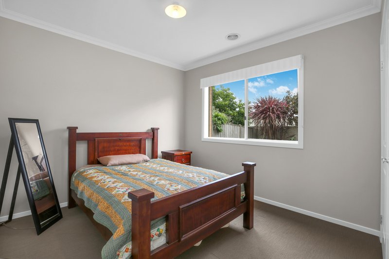 Photo - 19 Kensington Drive, Warragul VIC 3820 - Image 9