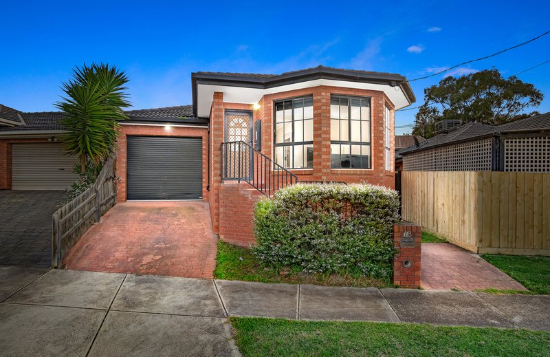 19 Kenthurst Court, Mill Park VIC 3082