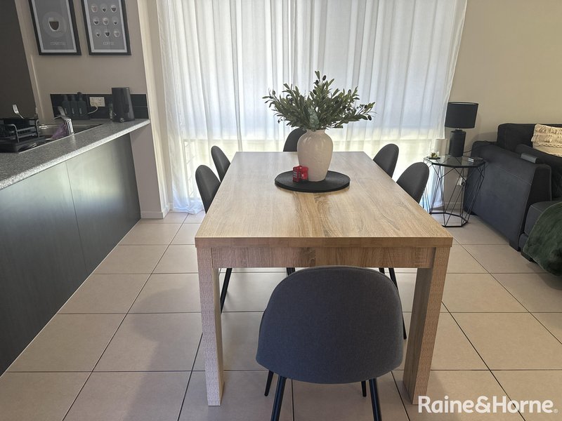 Photo - 19 Ketter Place, Underwood QLD 4119 - Image 5