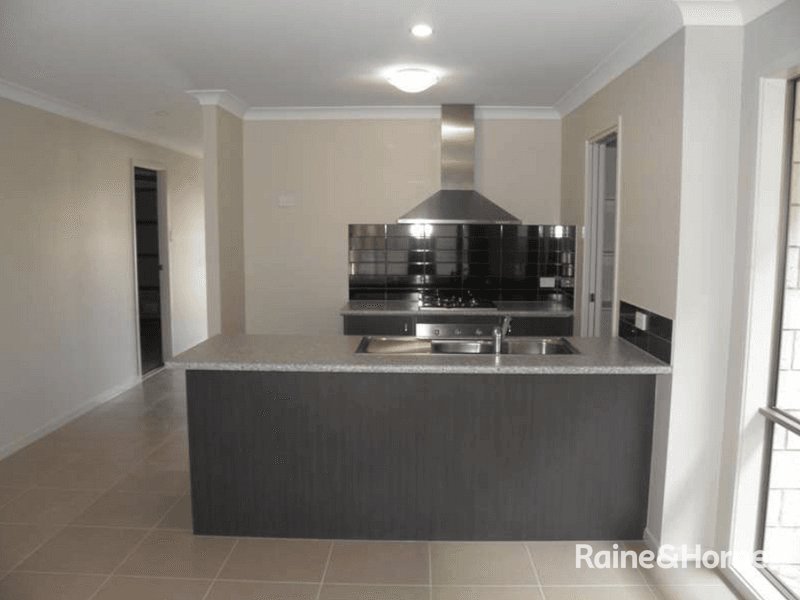 Photo - 19 Ketter Place, Underwood QLD 4119 - Image 6