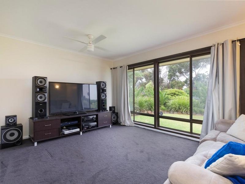 Photo - 19 Kevin Street, Christie Downs SA 5164 - Image 4