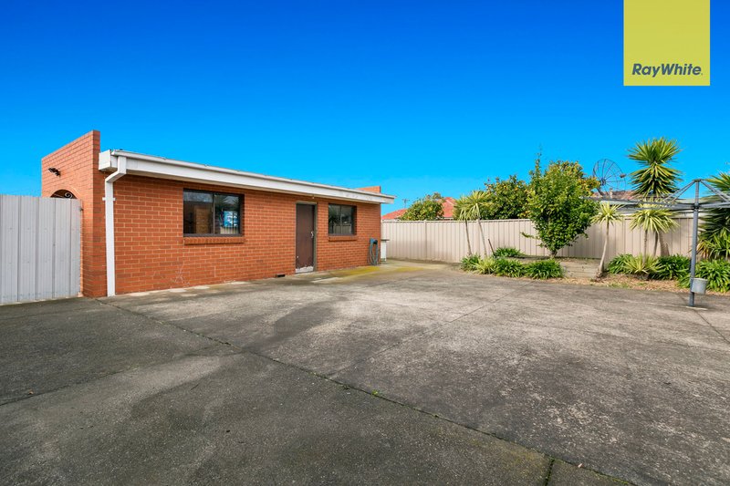 Photo - 19 Killara Street, Sunshine West VIC 3020 - Image 10