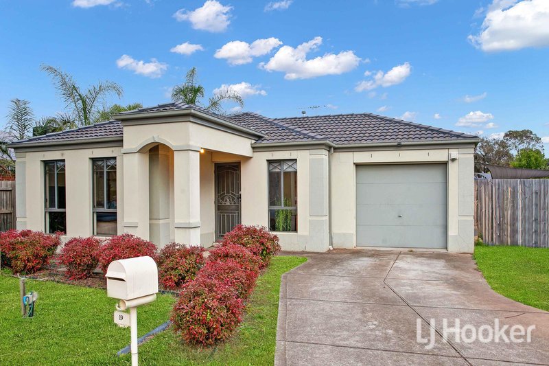Photo - 19 Kingston Rule Street, Kurunjang VIC 3337 - Image 1