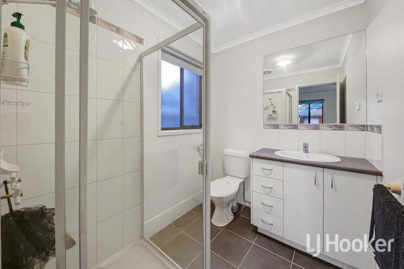 Photo - 19 Kingston Rule Street, Kurunjang VIC 3337 - Image 4