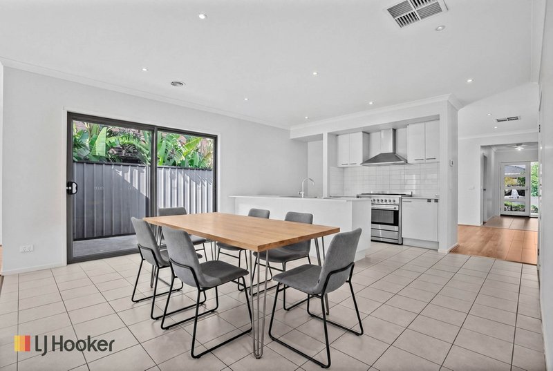 Photo - 19 Klandy Drive, Kalkallo VIC 3064 - Image 4