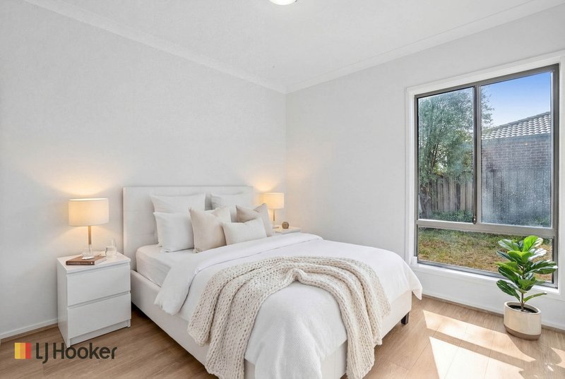 Photo - 19 Klandy Drive, Kalkallo VIC 3064 - Image 9