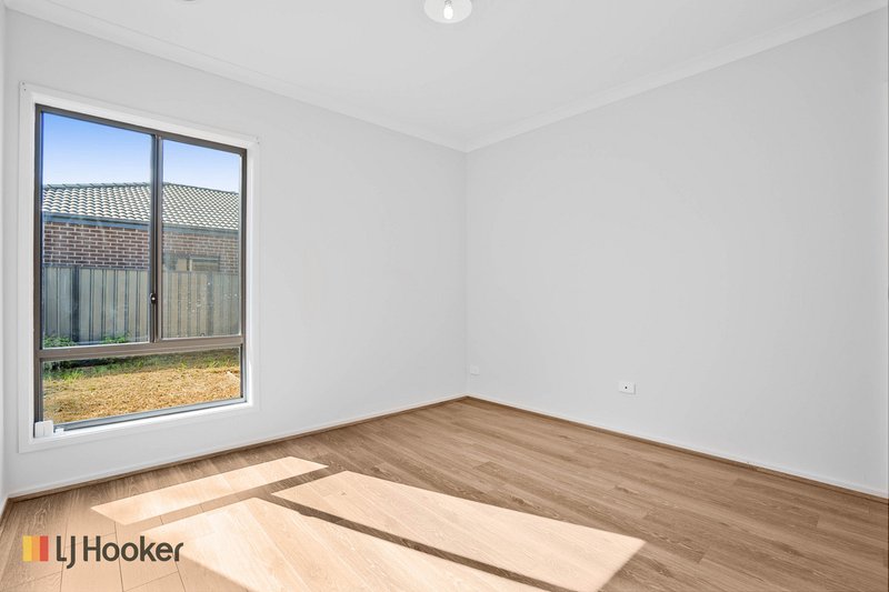 Photo - 19 Klandy Drive, Kalkallo VIC 3064 - Image 11