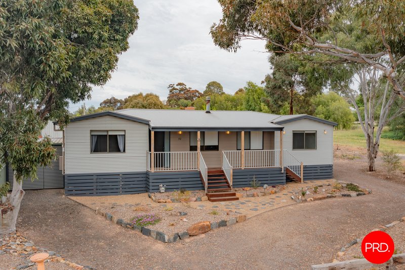 19 Knape Street, Long Gully VIC 3550