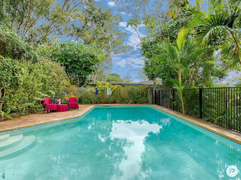 Photo - 19 Kumbari Cresent , Mitchelton QLD 4053 - Image 3