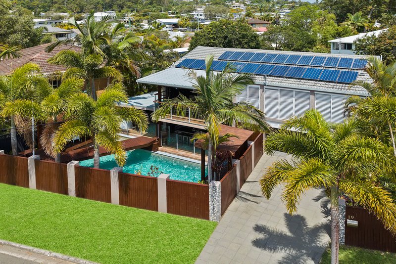 Photo - 19 Kylee Crescent, Maroochydore QLD 4558 - Image 2