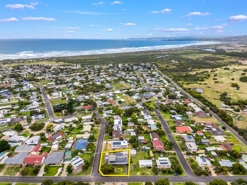 Photo - 19 Lacrington Street, Goolwa Beach SA 5214 - Image 2