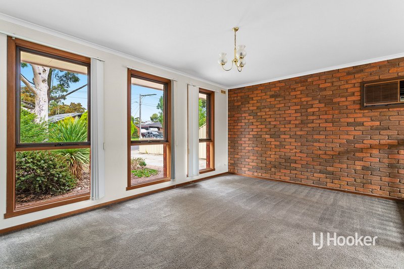 Photo - 19 Lady Nelson Crescent, Altona Meadows VIC 3028 - Image 3