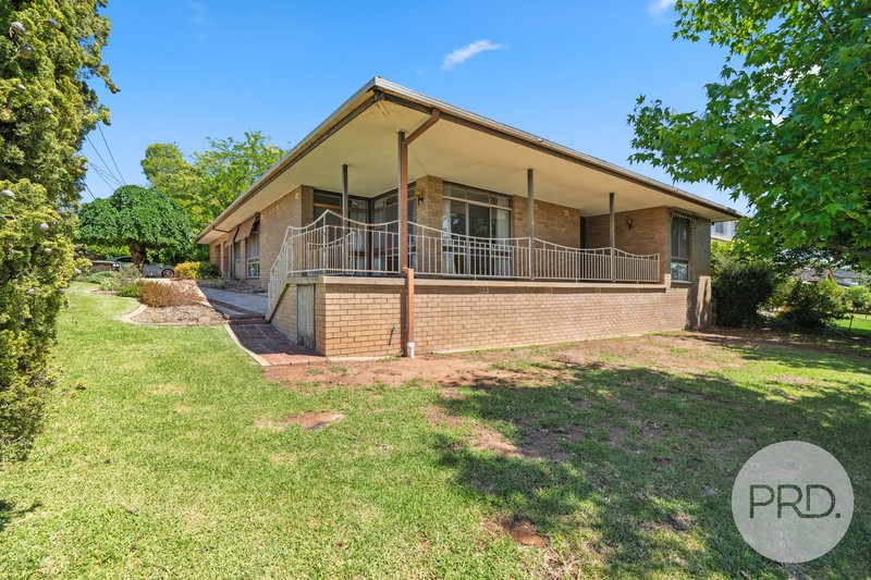 Photo - 19 Lakeside Drive, Lake Albert NSW 2650 - Image 2