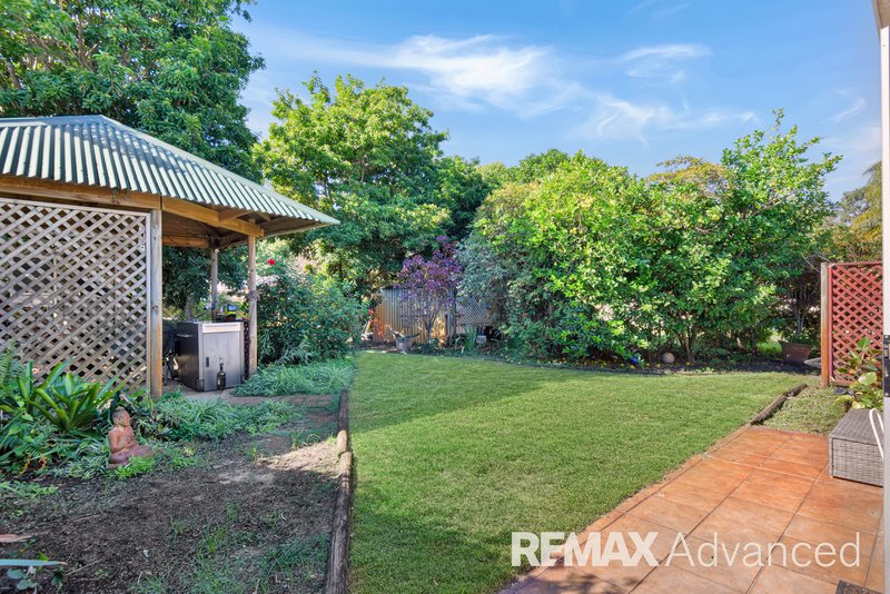 Photo - 19 Lalroy Street, Beachmere QLD 4510 - Image 10