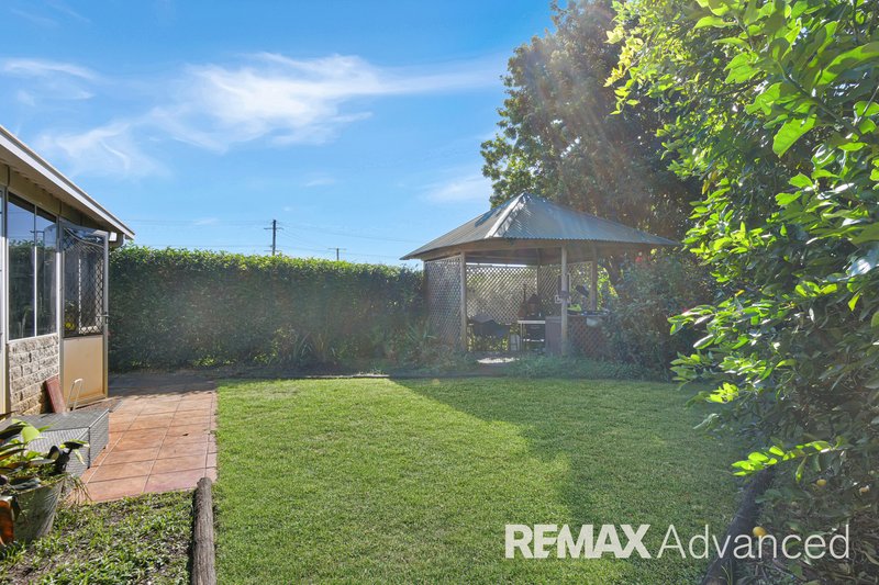 Photo - 19 Lalroy Street, Beachmere QLD 4510 - Image 11
