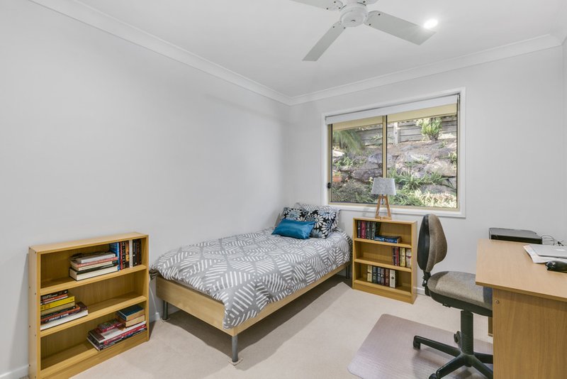 Photo - 19 Lambor Drive, Mudgeeraba QLD 4213 - Image 9