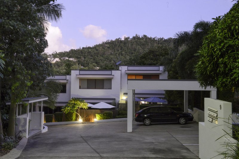 Photo - 1/9 Lamond Street, Airlie Beach QLD 4802 - Image 2