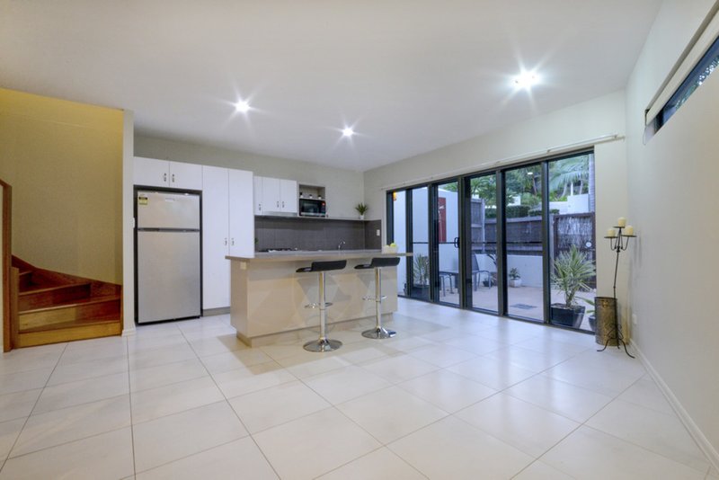 Photo - 1/9 Lamond Street, Airlie Beach QLD 4802 - Image 11