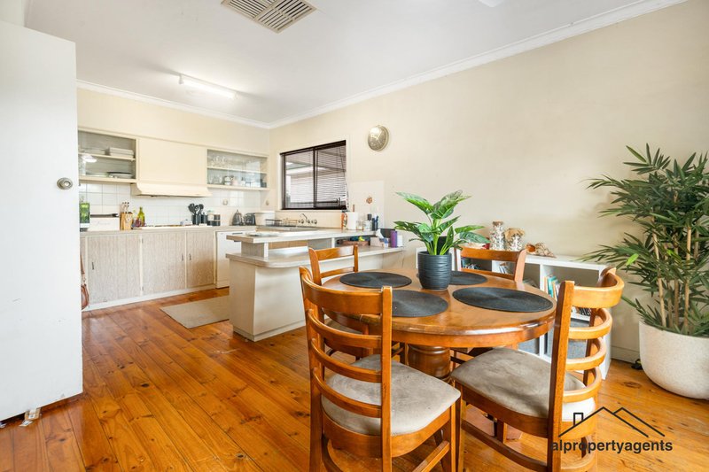 Photo - 19 Landy Street, Horsham VIC 3400 - Image 3