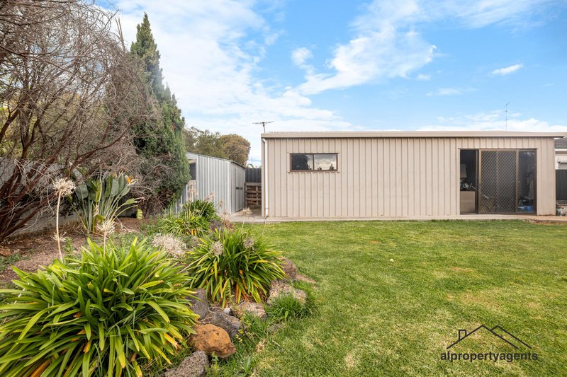 Photo - 19 Landy Street, Horsham VIC 3400 - Image 12