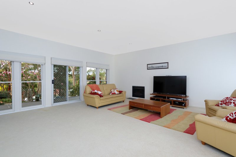 Photo - 19 Lansdowne Parade, Oatley NSW 2223 - Image 6