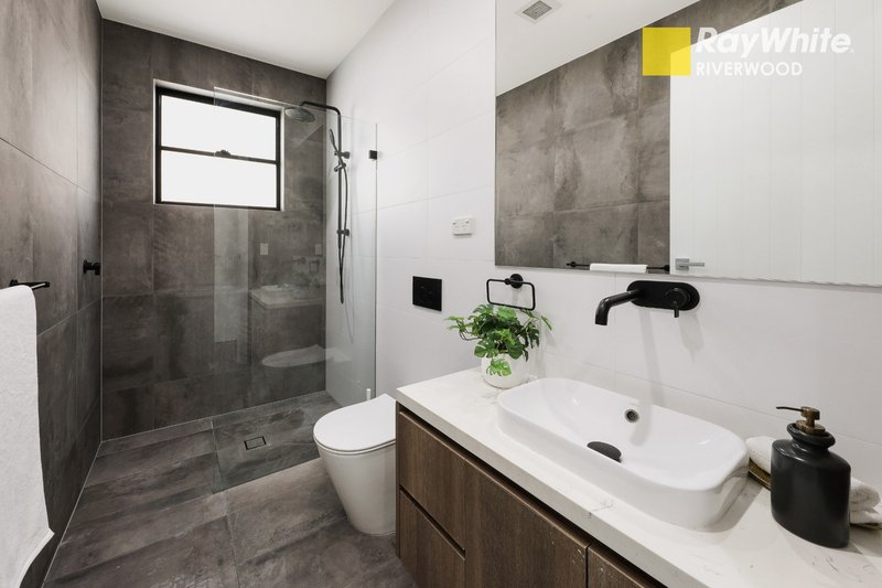 Photo - 19 Larkhill Avenue, Riverwood NSW 2210 - Image 6