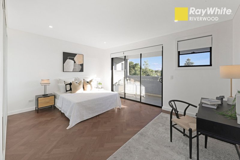 Photo - 19 Larkhill Avenue, Riverwood NSW 2210 - Image 9