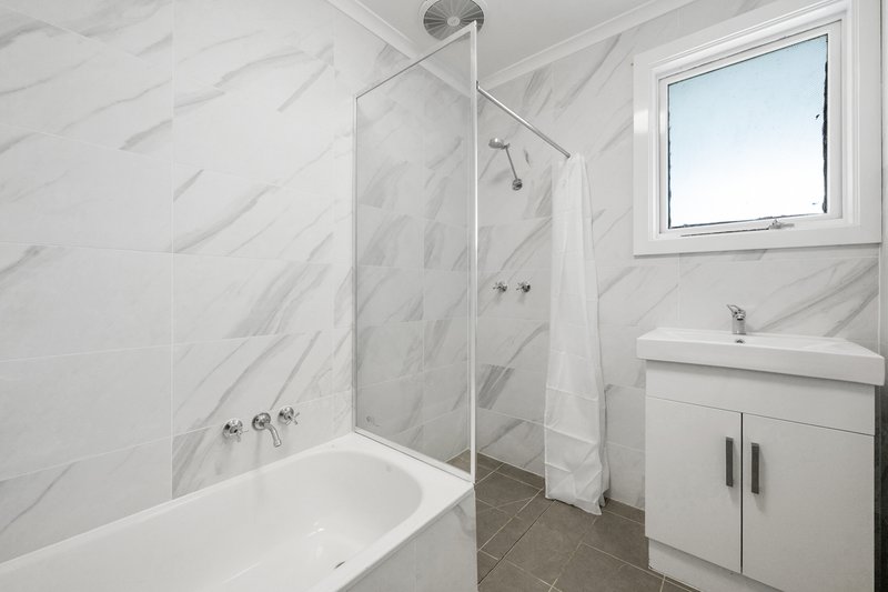 Photo - 19 Laura Street, Murray Bridge SA 5253 - Image 6