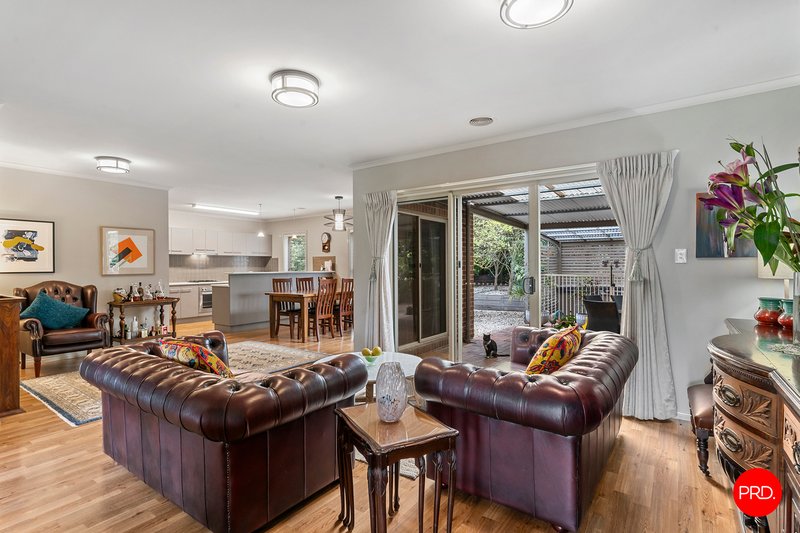 Photo - 19 Lawson Parade, Castlemaine VIC 3450 - Image 5