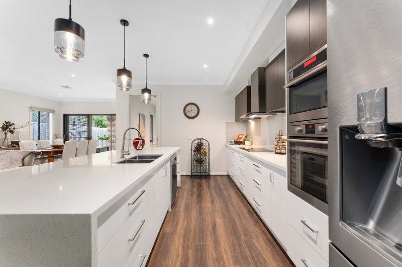 Photo - 19 Lee Ann Street, Blackburn South VIC 3130 - Image 3