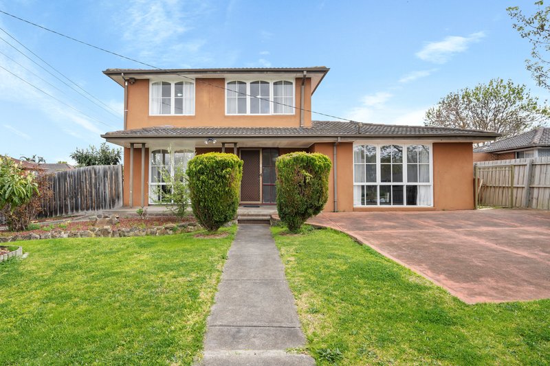 Photo - 19 Lee Street, Craigieburn VIC 3064 - Image 3