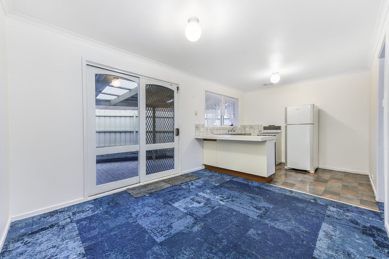 Photo - 19 Leigh Court, Doveton VIC 3177 - Image 5