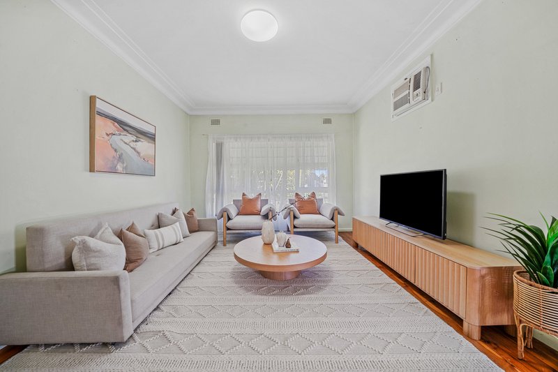 Photo - 19 Lennox Street, Old Toongabbie NSW 2146 - Image 2