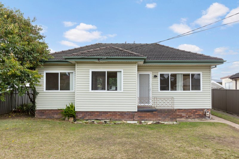 Photo - 19 Leonard Street, Colyton NSW 2760 - Image 1