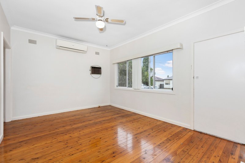 Photo - 19 Leonard Street, Colyton NSW 2760 - Image 3